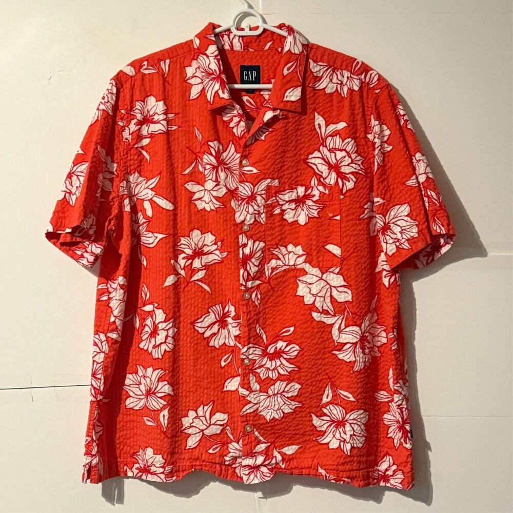 Gap Mens Shirt Size XL Red Cayenne Floral Hawaiian Seersucker Vacation Camp